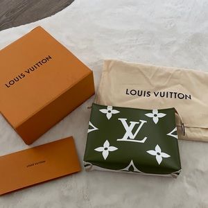 Louis Vuitton Limited Edition Toiletry Pouch 26